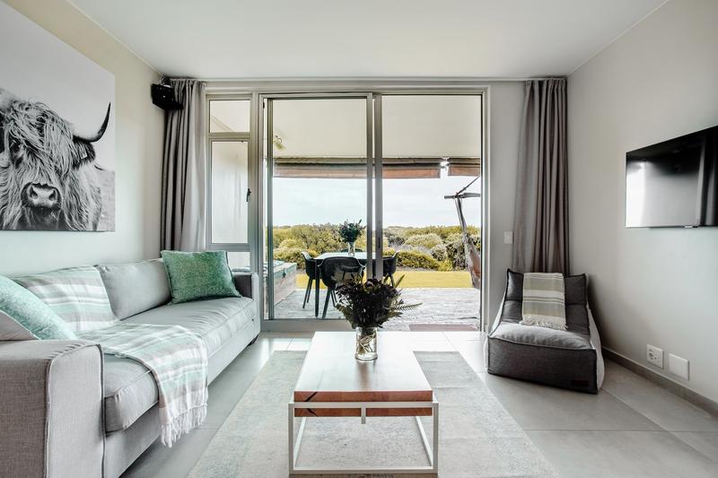 To Let 2 Bedroom Property for Rent in Dolphin Beach Western Cape